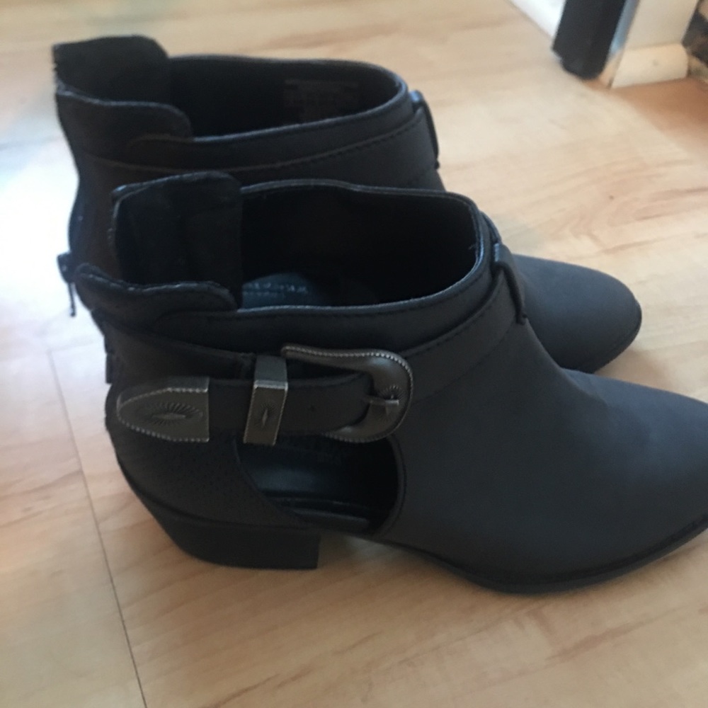 American Eagle Booties